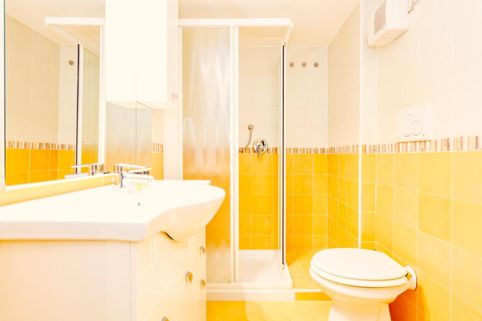 The Riva Apartment Сірміоне Екстер'єр фото